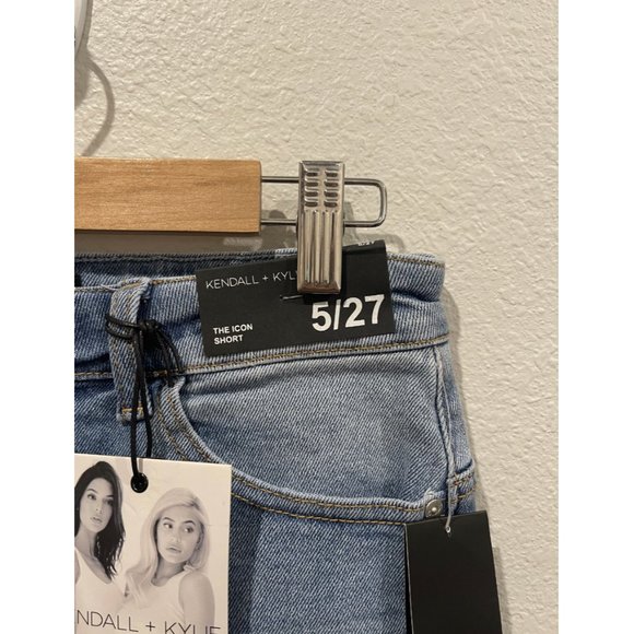 KENDALL AND KYLIE The Icon Distressed Shorts - Picture 3 of 4